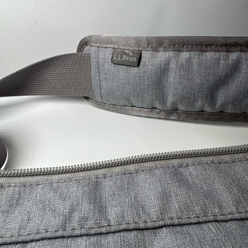 L.L.Bean Comfort Carry Messenger Bag in grey